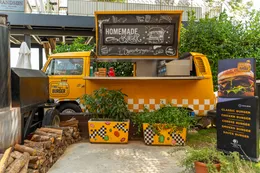 T-Two Burger - DuubleTree by Hilton.jpg