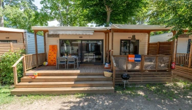 Luxe kamperen in een 6-persoons Gustocamp Lounge Deluxe 