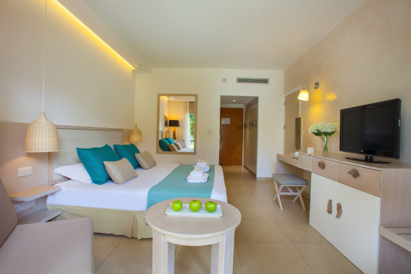 hotel-atlantica-aeneas-resort (1).jpg