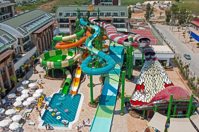 crystal-waterworld (4).jpg