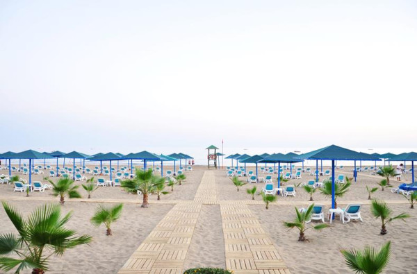 Paloma Oceana Resort