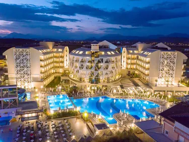 Hotel Side Crown Sunshine