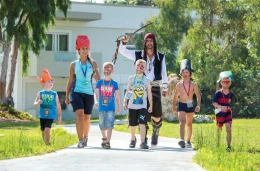 Animatie team met kinderen Aqua Fantasy hotel Turkije