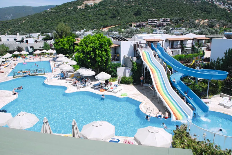 Hotel Izer Beach in Torba - Turkije