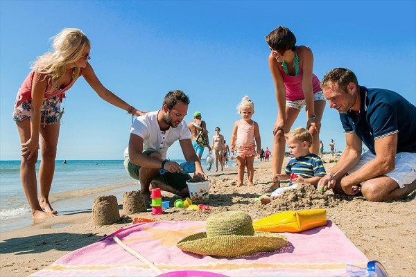 Camping Les Méditerranées Beach Garden