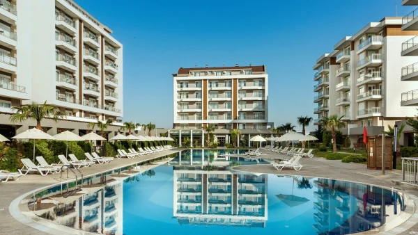 Greenwood Suites Resort Hotel 