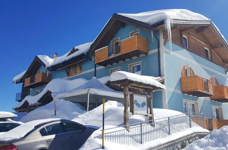 Cielo Blu Passo del Tonale