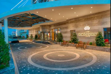Hotel Side Crown Sunshine