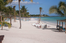 Akumal Bay Beach & Wellness 