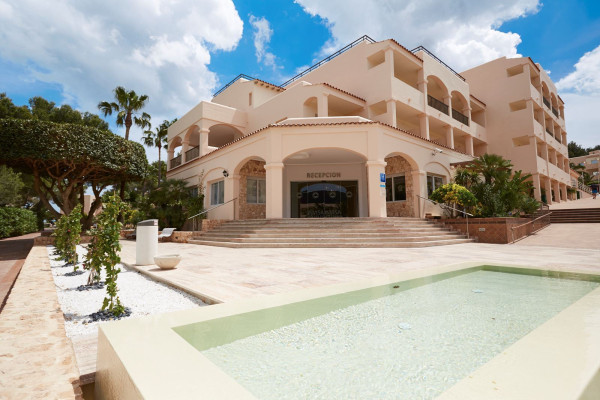 Invisa Figueral Resort (17).jpg