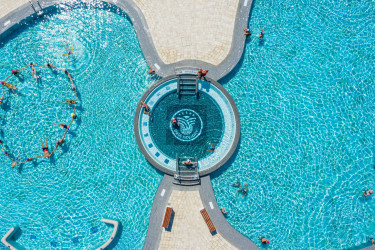 Zwembad van camping Laguna Blu van boven