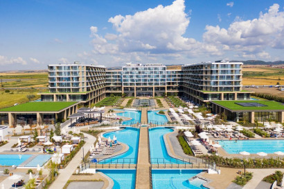 Evrika Beach Club Hotel
