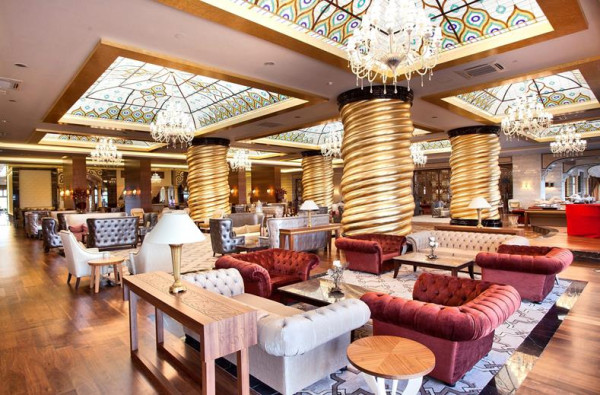 Royal Holiday Palace