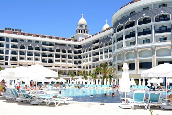 Diamond Premium Hotel