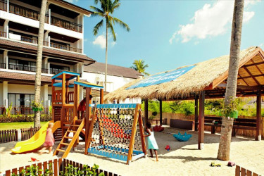 Sunwing Kamala Beach Resort