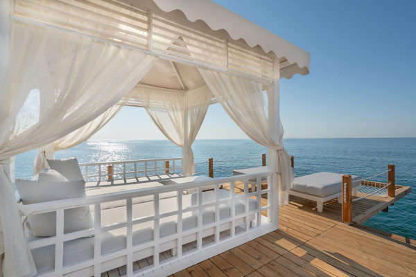 Hotel Titanic Deluxe Lara