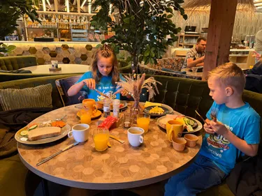 De Boshoek detectives - ontbijtbuffet.jpg