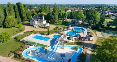 Camping cahteau des marais - luchtfoto