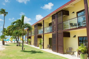 Manchebo Beach Resort & Spa 