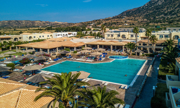 akti-beach-club (5).jpg