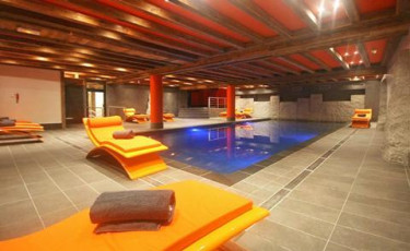 Wintersport kinderen, Hotel CGH Les Suites du Nevada, zwembad2