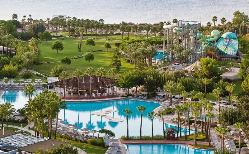 Barut Lara Resort Spa & Suites in Lara - Turkije