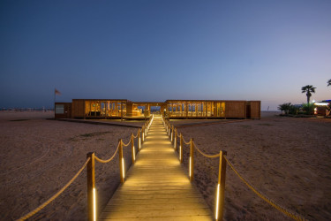 Hotel Oasis Salinas Sea