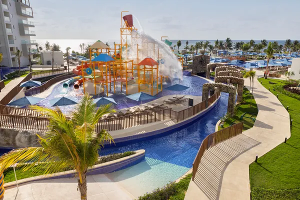 SPLASHWORLD Royalton Splash Riviera Cancun