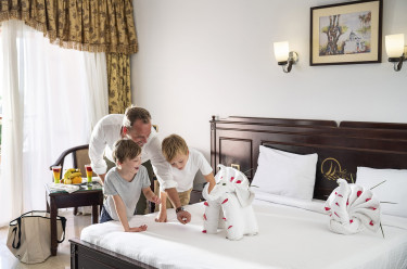 The Three Corners Happy Life