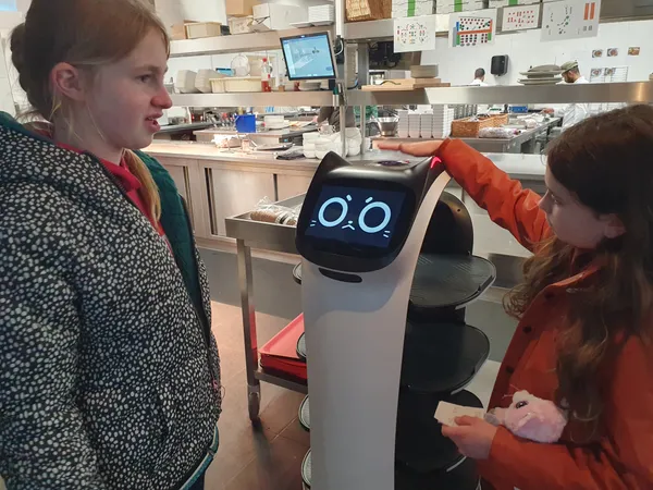 TIP: Maak kennis met robot Leike!