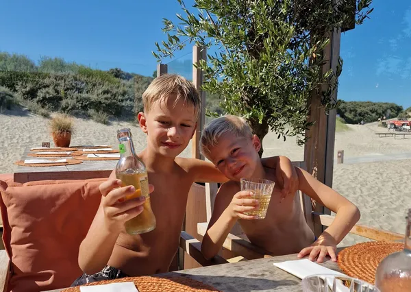 Smullen met zeezicht bij Strandclub Horizon 