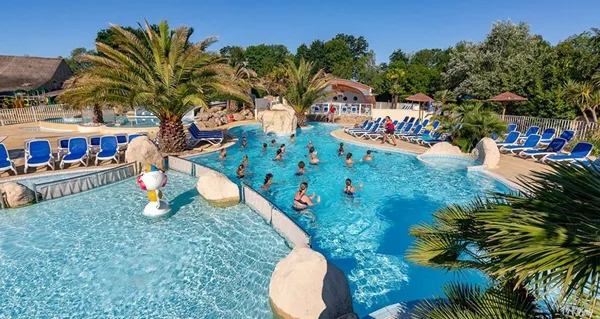 Les Deux Fontaines- zwembad animatie