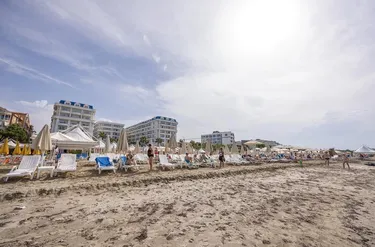 Grand Blue Fafa Resort 