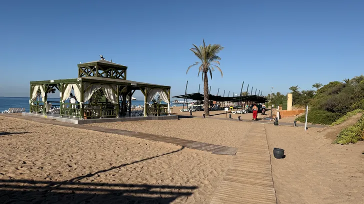Binnen twee minuten met je voeten in het zand