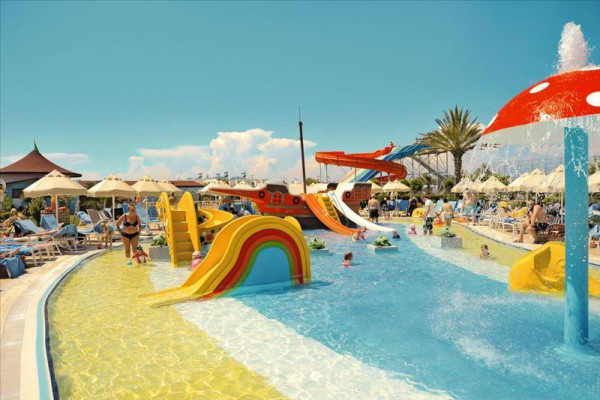 Sea World Resort & Spa