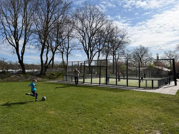 REVIEW: Nola en Moos checken Kampeerdorp de Zandstuve