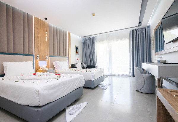 Hotel Titanic Beach Spa & Aquapark