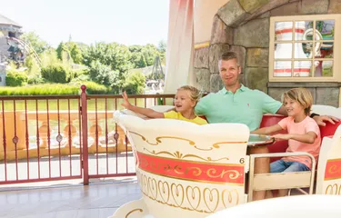 Plopsa De Panne - koffie kopjes.jpg