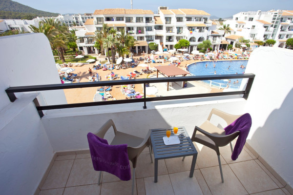 club-bahamas (1).jpg