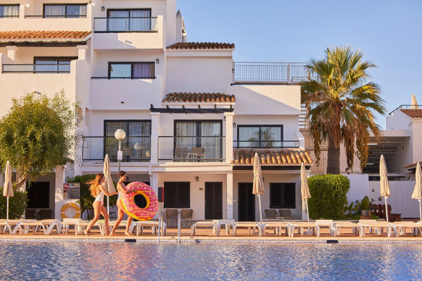 club-bahamas (4).jpg