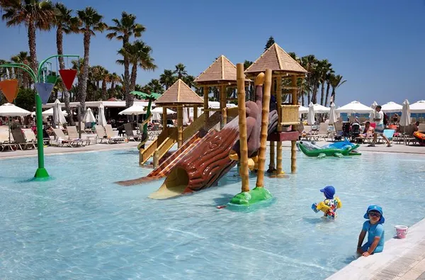 Hotel Louis Phaethon Beach