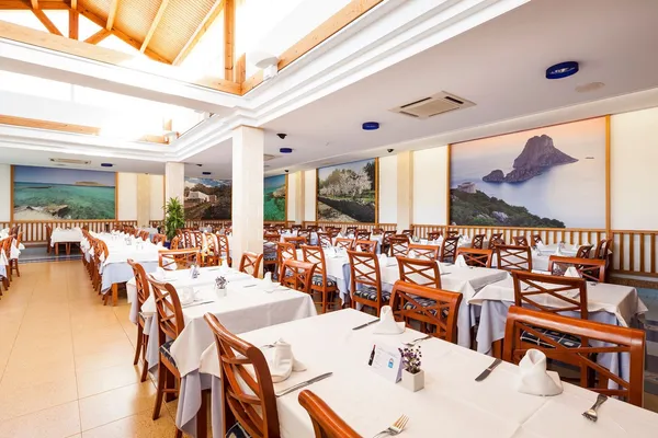 Invisa Figueral Resort (11).jpg