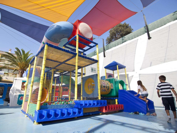 Royal Son Bou Family Club