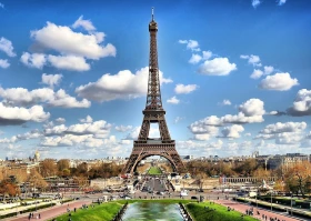 Hotel met uitzicht op de Eiffeltoren in Parijs