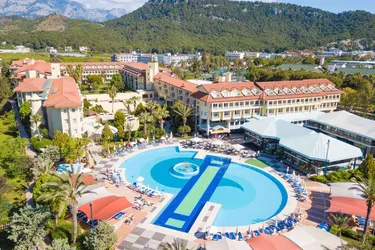 Queens Park Le Jardin Resort