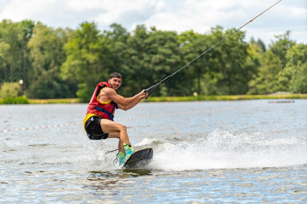 Camping Les Alicourts Resort- waterskien