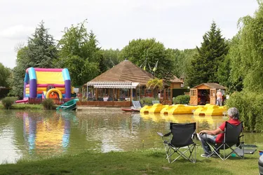 Camping La Croix du Vieux Pont in Berny Rivière (vlak bij Disneyland Parijs) 