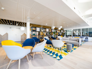 Staycity Aparthotel & Villa Park