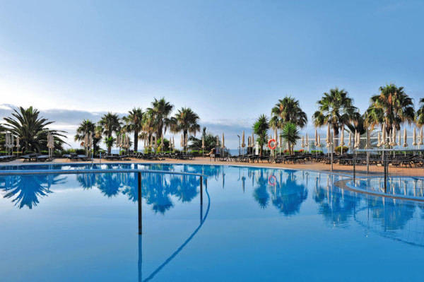 Aparthotel Four Views Oasis