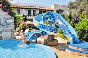 Hotel Izer Beach in Torba - Turkije